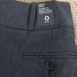 The Limited Drew fit boot cut 0 grey, tags on